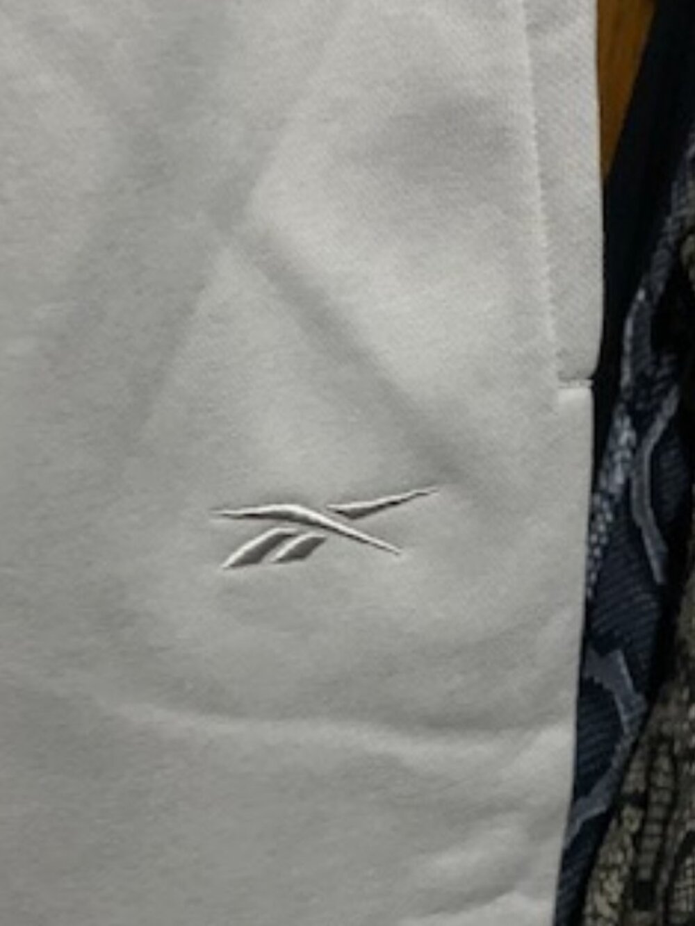 NWT Reebok sweat pants - Picture 3 of 4